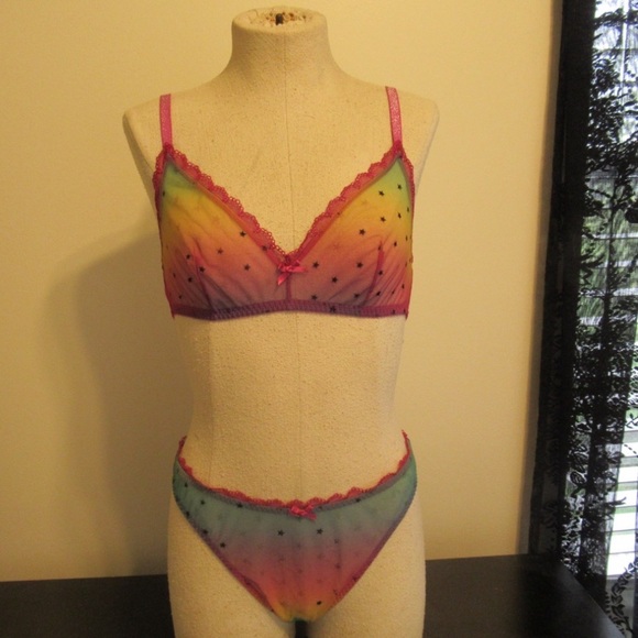 ✨Fenty lingerie✨BUNDLE✨ - Picture 12 of 16